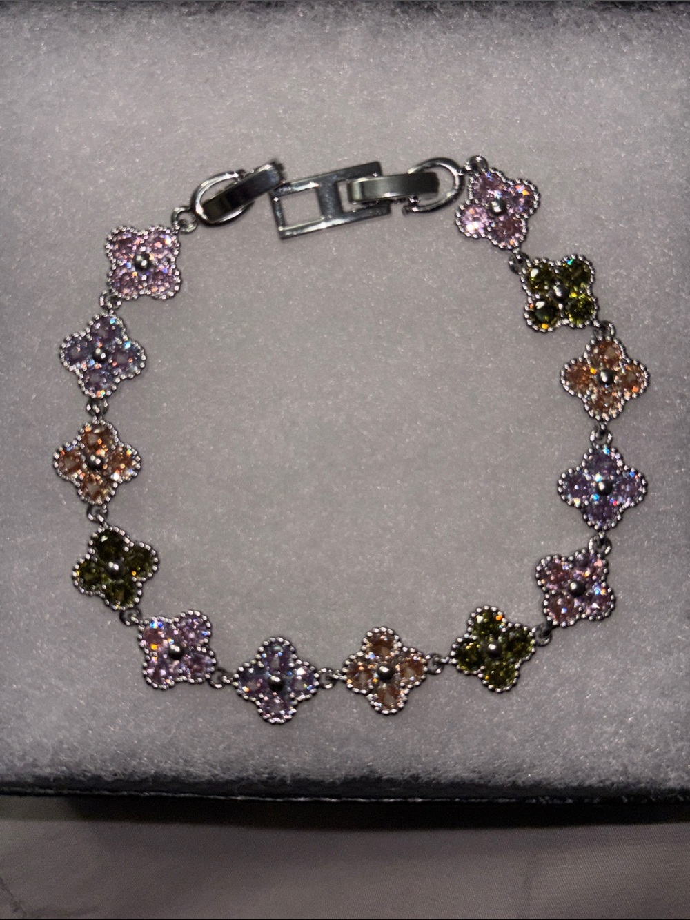 Beautiful Multicolored Diamond Flower Link Bracelet